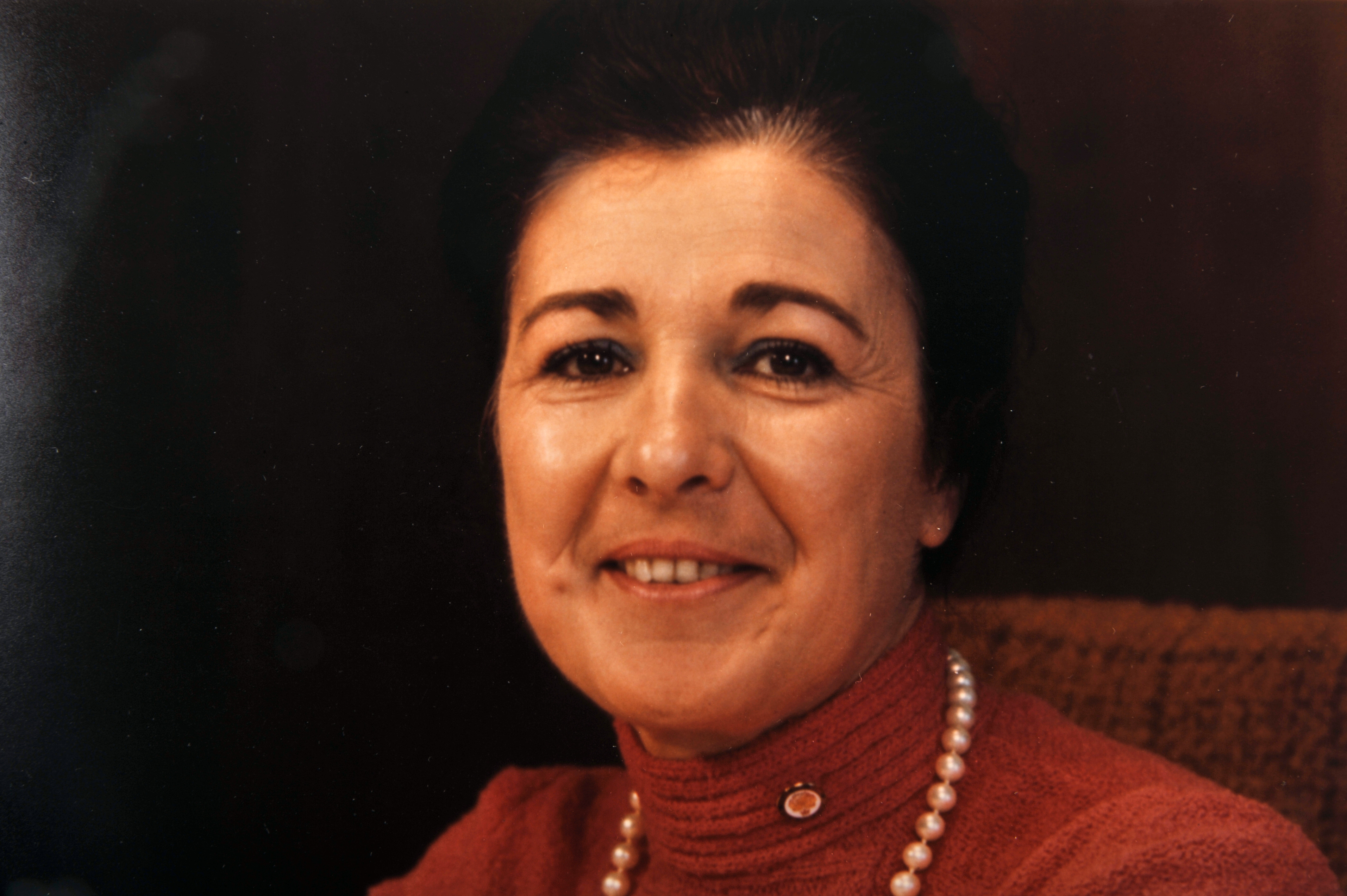 Shirley Carr photos bios