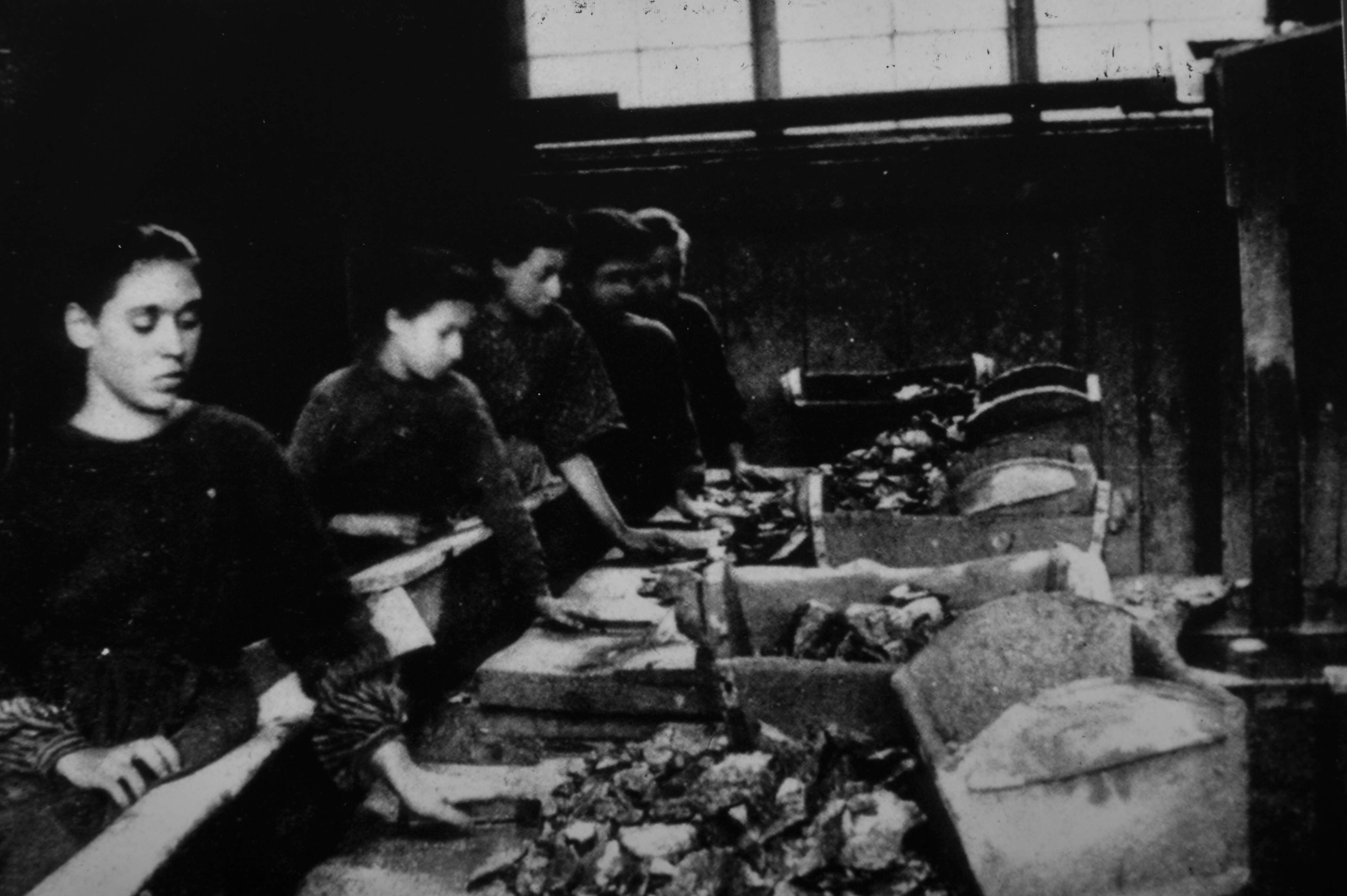 History a noble heritage slide show women in canadian labour