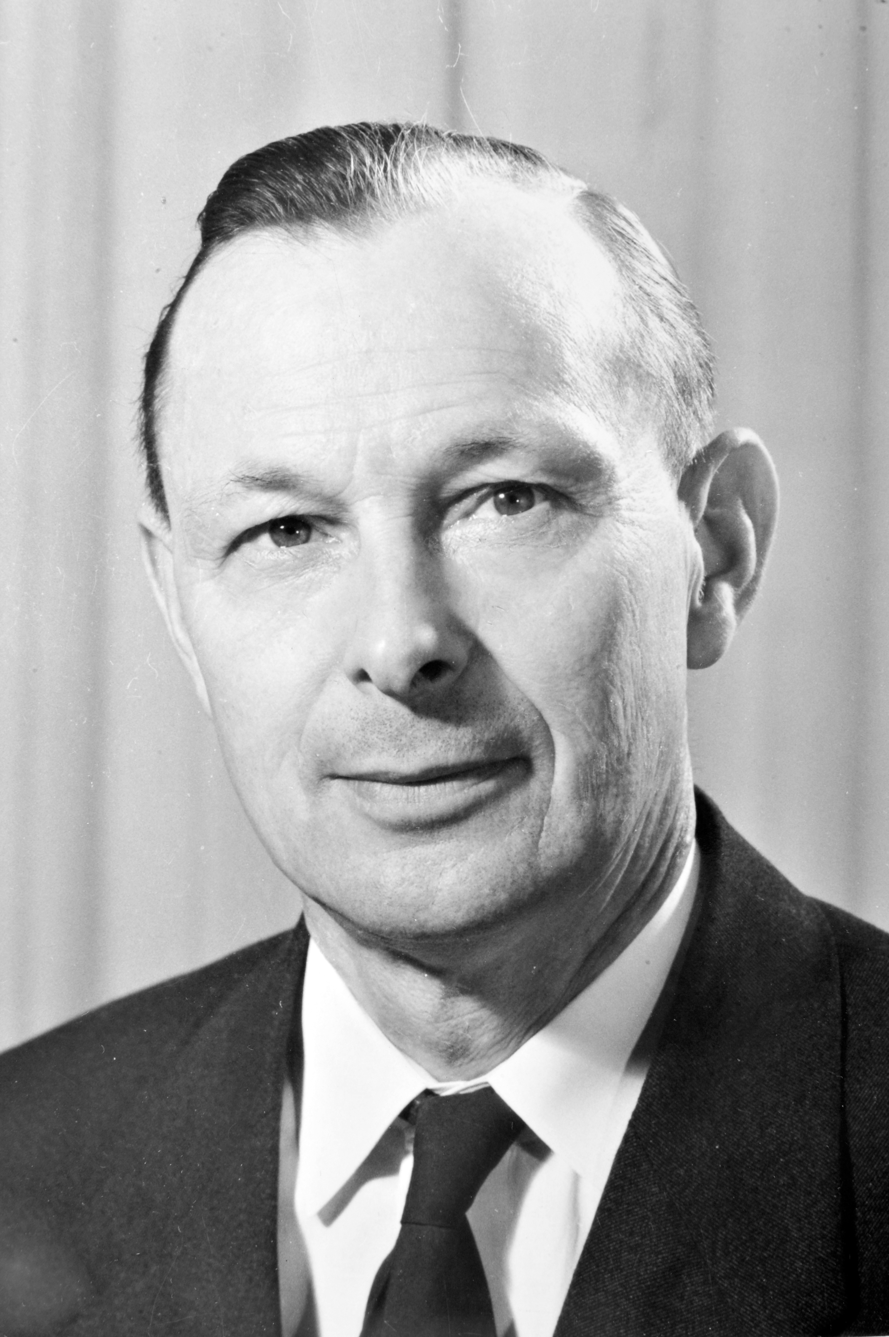 Victor W Foster