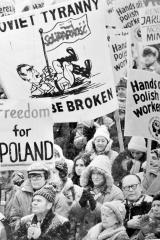 Poland solidarnosc from the presidents office mixed box